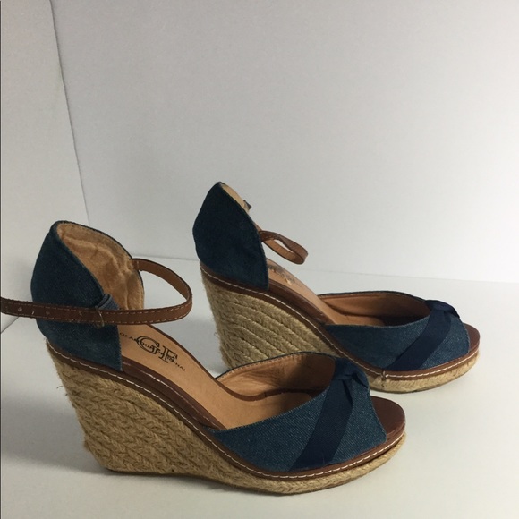 Blue  Platform Sandals Fabric Material Top, Size 7 - Picture 8 of 14